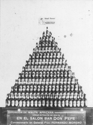 Archivo: Exposicion en Bar Don Pepe.jpg